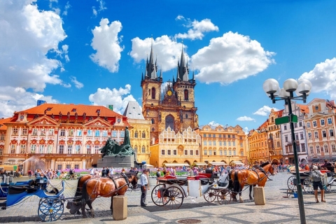 Prague : Visite du château et du quartier juifVisite de groupe en anglais avec promenade en bateau et musée du Pont Charles