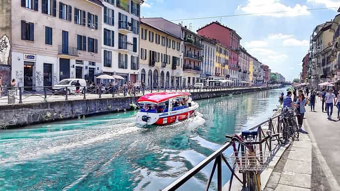 Milan: 1-Hour Navigli Canal Cruise with Audio Guide