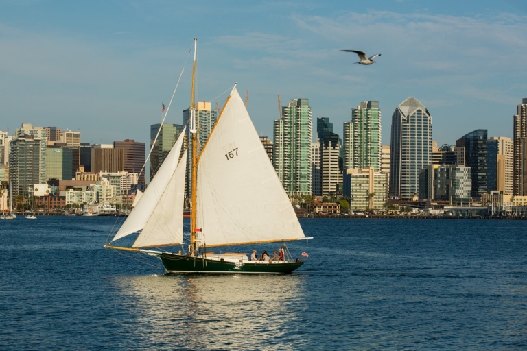 San Diego: crucero de un día a bordo de un yate clásicoTour en grupo