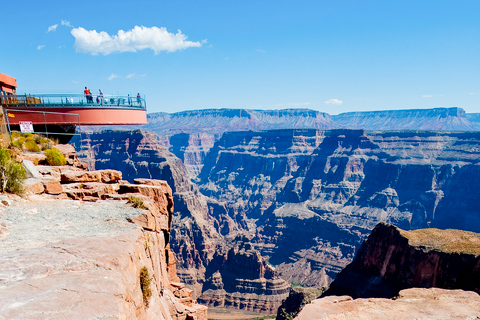 Las Vegas West Grand Canyon Ticket de entrada en helicóptero con trasladoLas Vegas: helicóptero al oeste del Gran Cañón con traslado