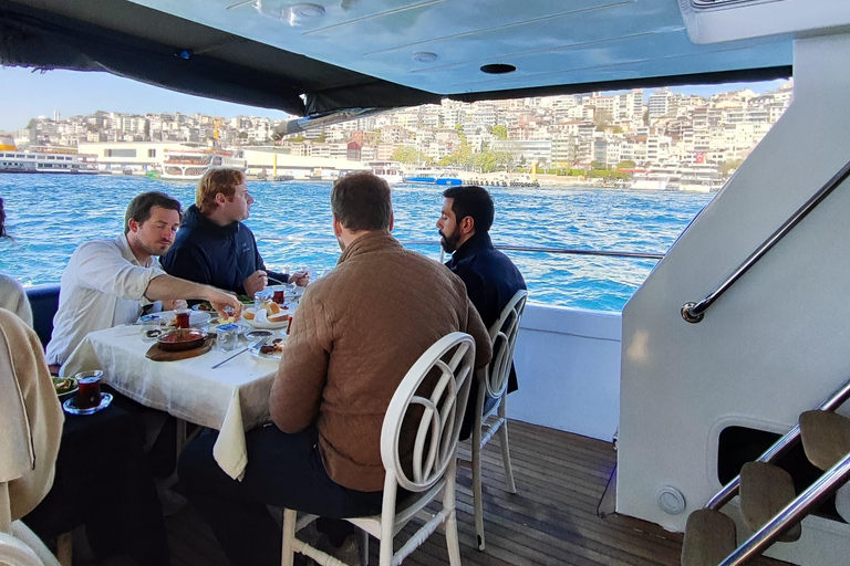 Istanbul: Morning Bosphorus Yacht Cruise w/Turkish Breakfast