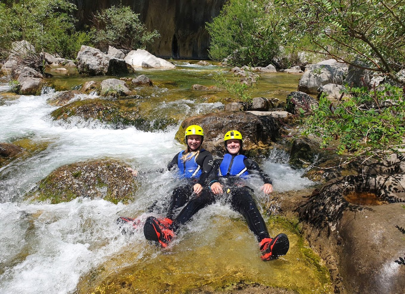 Fra Split eller Zadvarje: Ekstrem canyoning på Cetina-floden