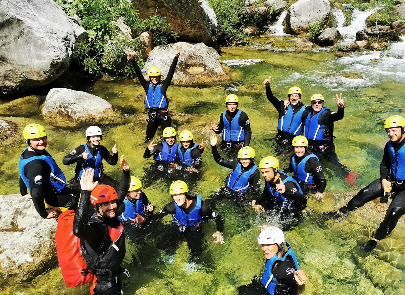 Fra Split eller Zadvarje: Ekstrem canyoning på Cetina-floden