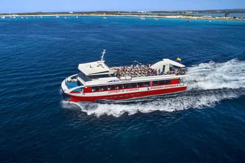Lanzarote: Roundtrip Ferry Transfer to La Graciosa