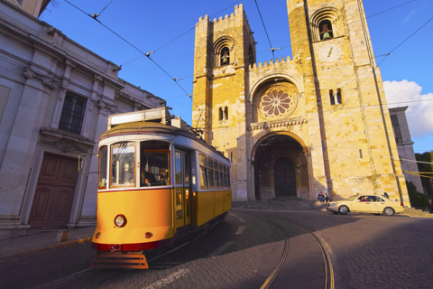 Lissabon: hoogtepunten van privéwandeling met gids door LissabonLissabon: privé begeleide wandeltocht