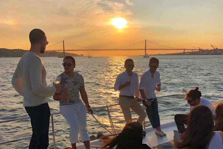 Lizbona: luksusowy rejs żaglówką po rzece TagOPCJA 2 godziny
