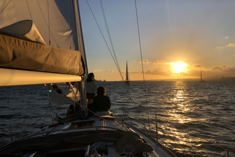 Lissabon: Luxus-Segelboot-Kreuzfahrt auf dem TejoOPTION 2 Stunden