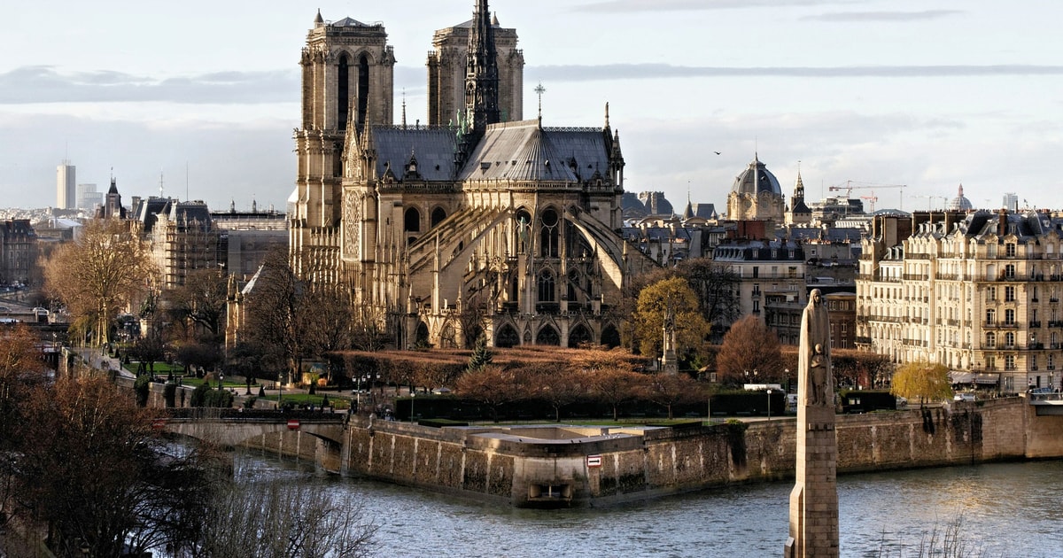 Paris Highlights: From Notre-Dame to Eiffel Tower | GetYourGuide