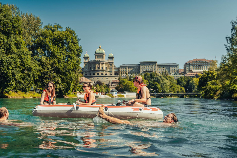 A partir de Zurique: excursão de um dia para rafting no rio Aare com transporteDe Zurique: Passeio de um dia com rafting no rio Aare com transporte