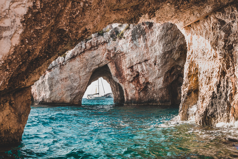 Zakynthos: scheepswrak, blauwe grotten en Xigia-strandcruise