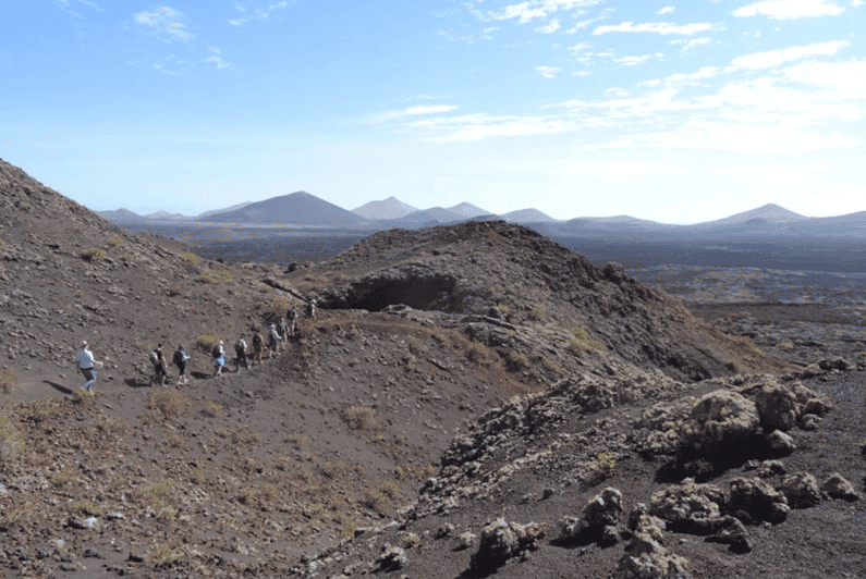 Lanzarote Tour Di Trekking Alle Eruzioni Del Vulcano Timanfaya