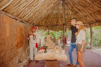 Cozumel, algemene ingang van Mayan Bee Sanctuary - Housity