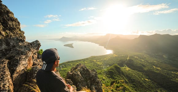 Mauritius: Le Morne Mountain Guided Sunrise Hike and Climb