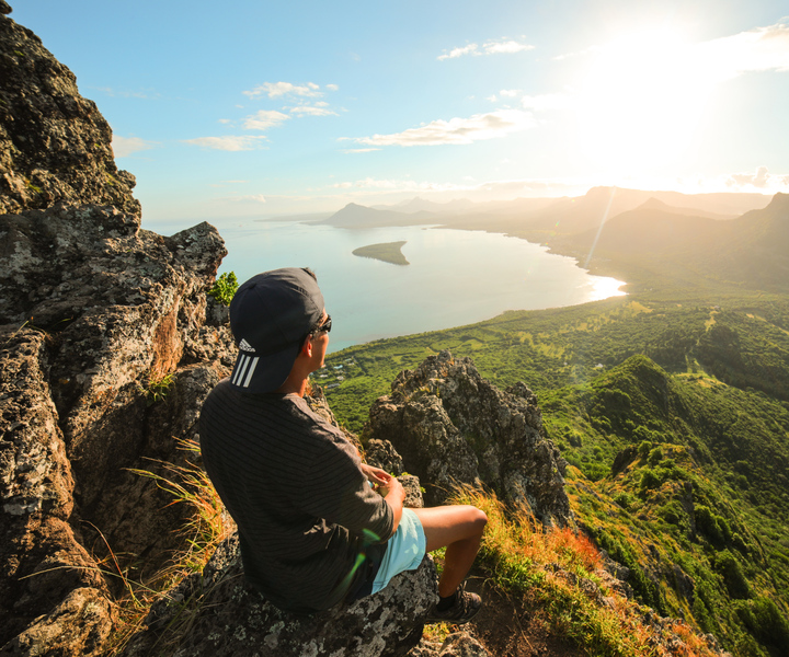 Mauritius: Le Morne Mountain Guided Sunrise Hike and Climb