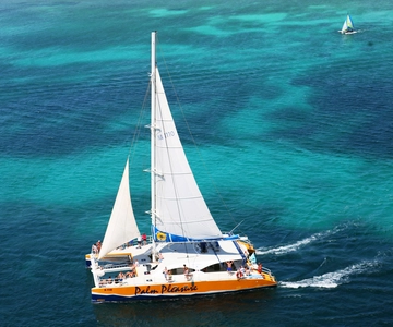 Aruba: Boat Trip with Snorkeling and Open Bar