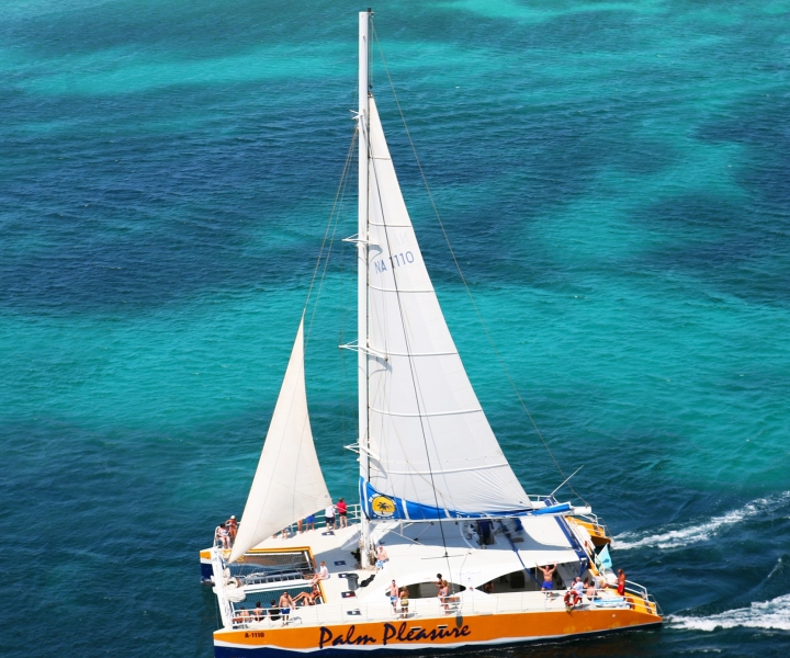 Aruba: Boat Trip with Snorkeling and Open Bar