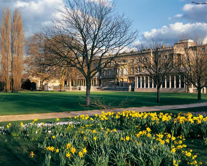 London Buckingham Palace Garden Tour with Royal Picnic GetYourGuide