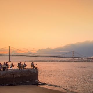 South of Lisbon’s Wonders: Arrabida, Wine & Tile Tour