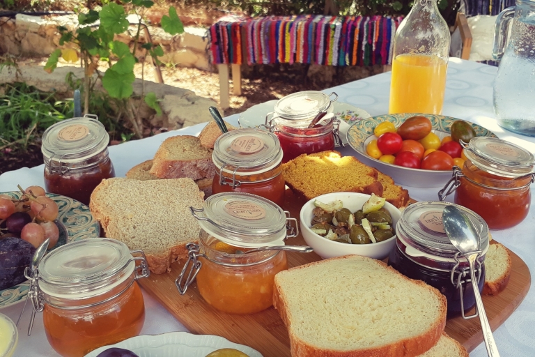 Cyprus: dagtrip naar bergsteden en kaasmaken met brunchVan Paphos: workshop Halloumi-kaasmaken