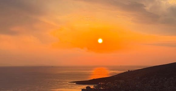From Ksamil/Sarande: Blue Eye & Lekursi Castle Sunset Tour