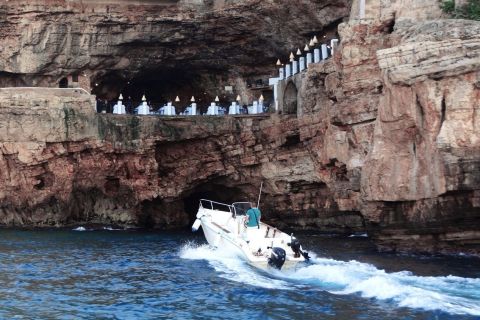 Polignano a Mare: tour delle grotte in motoscafo e aperitivo