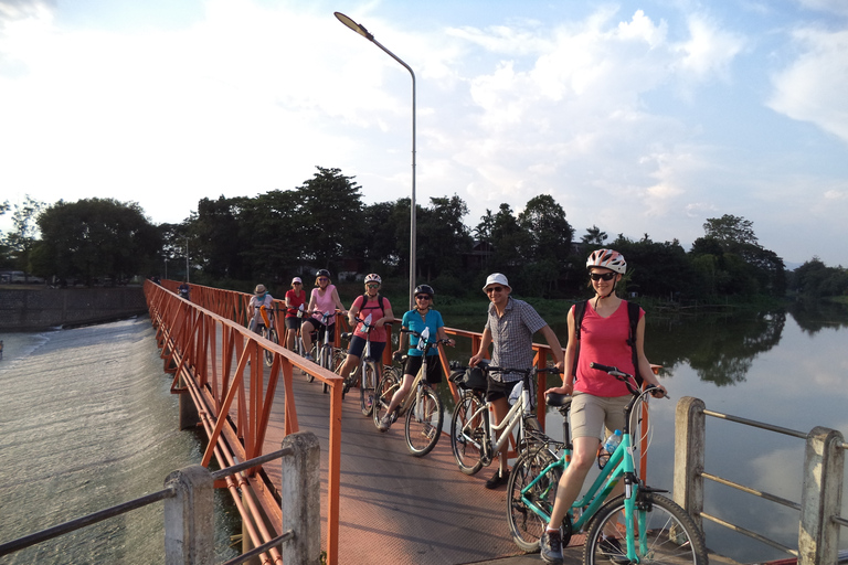 Tour en bicicleta de día completo por el paraíso de Chiang Mai