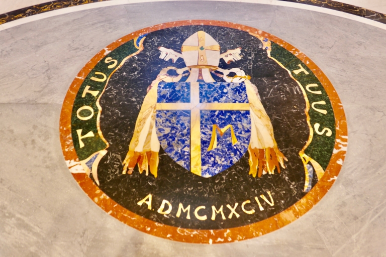 Roma: visita privada a la basílica de San Pedro con cúpulaTour en español