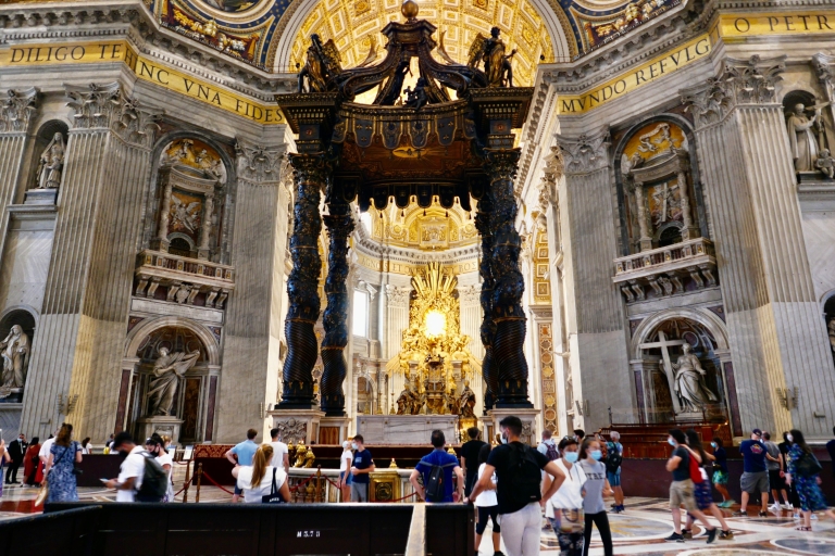 Roma: visita privada a la basílica de San Pedro con cúpulaTour en ingles