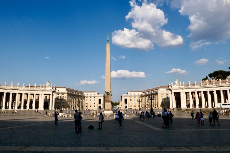 Rome: Guided Tour of St. Peter's Basilica with Dome Climb Private Tour in Spanish
