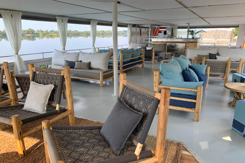 Victoria Falls: Sunset Cruise and Dinner at The EaterySunset Cruise on the Signature Deck and Dinner at The Eatery