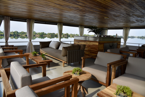 Victoria Falls: Sunset Cruise and Dinner at The EaterySunset Cruise on the Signature Deck and Dinner at The Eatery