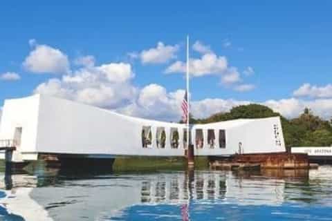 Honolulu: Pearl Harbor, USS Arizona, and City Tour