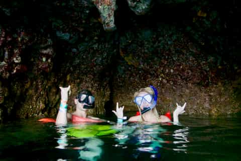 Puerto Vallarta: 3-Hour Snorkeling and Sailing in Los Arcos