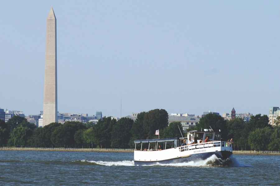 Old Town Alexandria: DC Monument River Cruise nach Georgetown. Foto: GetYourGuide