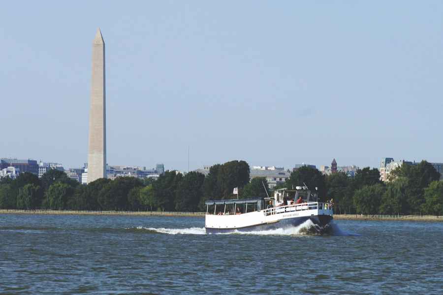 Georgetown: DC Monuments River Cruise nach Old Town Alexandria. Foto: GetYourGuide
