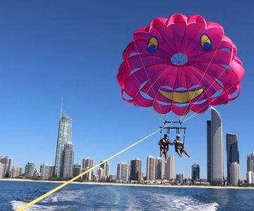 Surfers Paradise: Ultimate Gold Coast Parasailing