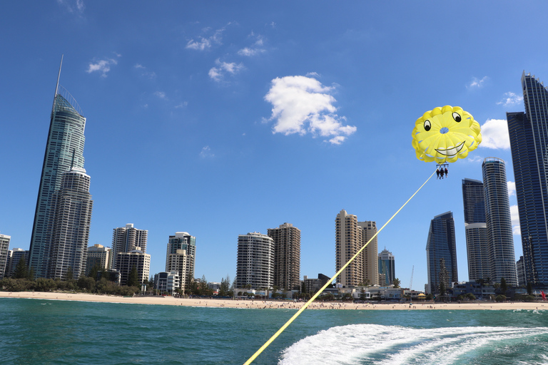 Gold Coast: Parasailing-Flug mit dem BootTandem-Parasegel