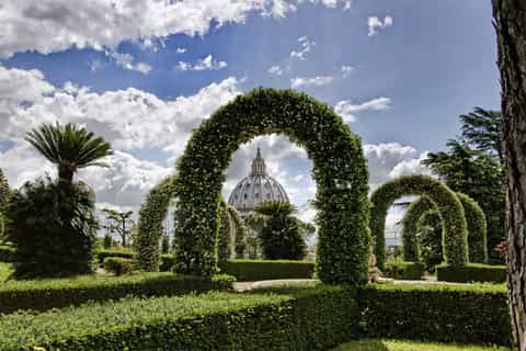 Rome: Exclusive Tour of the Vatican Gardens on a Minibus