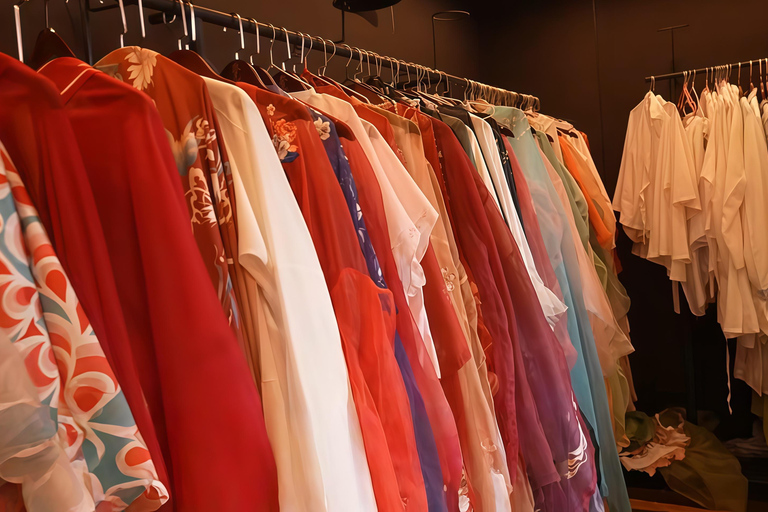 Kunming：Jueyan Banquet Immersive Cultural Experience 1 Floor Regular Seat Meal+Costume（ 7days in advance）