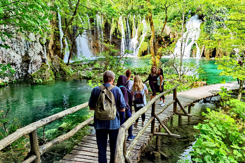 Von Split/Trogir aus: Plitvicer Seen Geführte GruppentourAb Split: Nationalpark Plitvicer Seen - Gruppentour