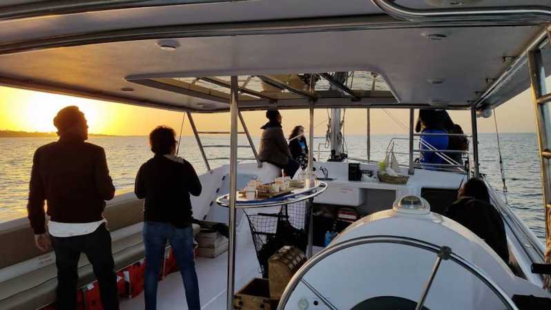 Monterey Bay: Sunset Catamaran Sailing Cruise