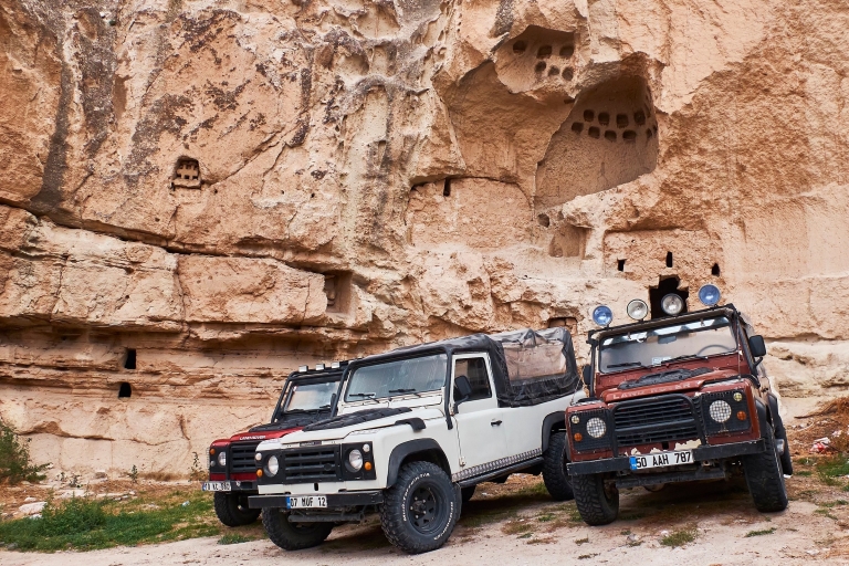 Aventure tout-terrain en Jeep d'une demi-journée en Cappadoce