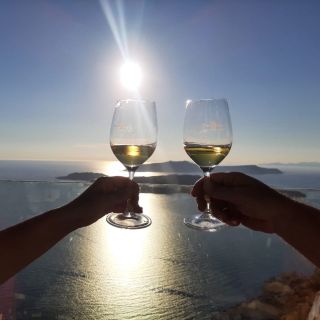 Santorini: Guided Wineries Tour with Wine Tastings