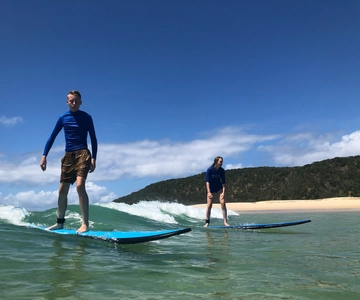 Rainbow Beach: aventura em um veículo com tração nas quatro rodas e aula de surf
