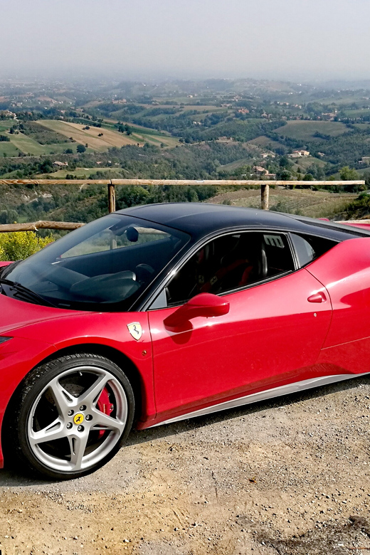 マラネロ：フェラーリ 458 を試乗 | GetYourGuide