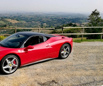 Maranello: Test Drive Ferrari 458