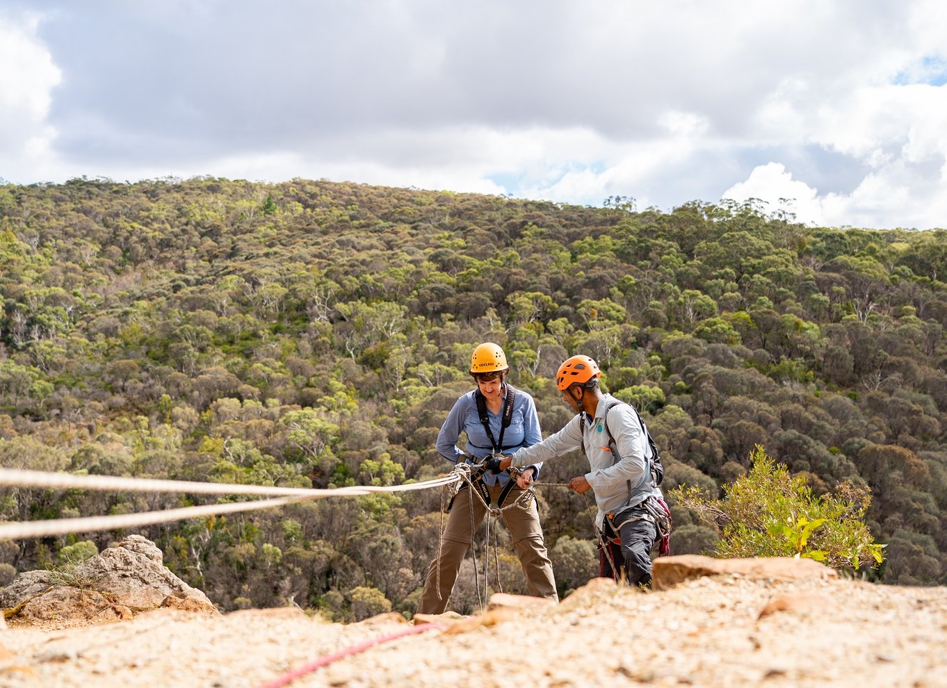 Adelaide: Klatring og abseil i Onkaparinga National Park