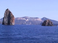 Da Lipari, tour in barca a Salina con fermate - Housity