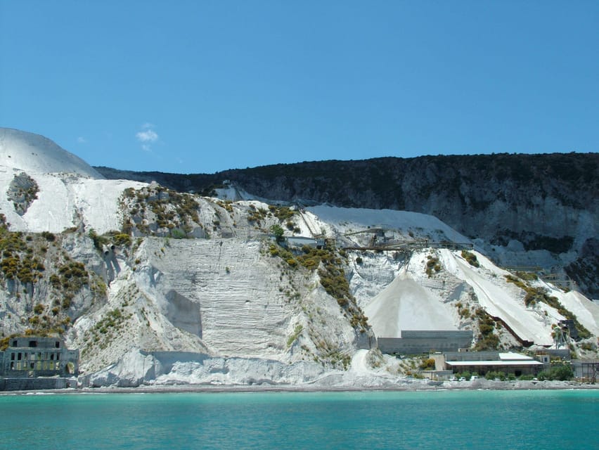 Desde Lipari, Boat Tour a Salina con paradas - Housity