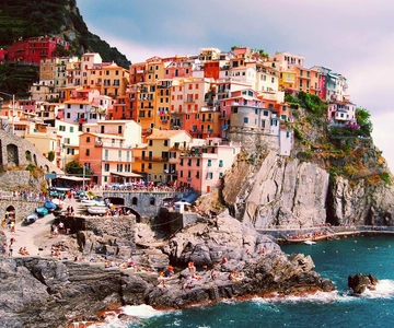 From Florence: Full-Day Private Cinque Terre Tour with Pisa